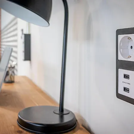 Lägenhet Flatguest Industrial Loft By Marina - Wifi