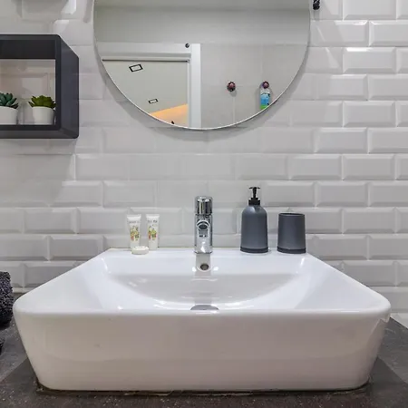 Appartamento Flatguest Industrial Loft By Marina - Wifi *